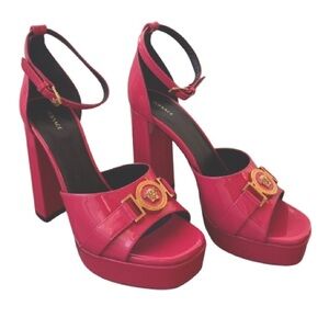 Never worn. I have a size 38 and a size 39.